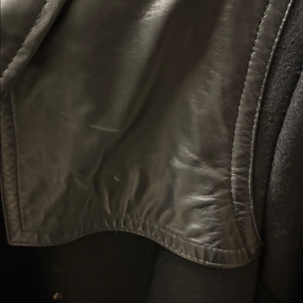 DANIER Women's Trench like Black Leather Belted Jacket Mint condition! - Picture 6 of 7